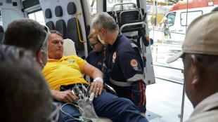 Bolsonaro llega a Brasilia para "probablemente" someterse a cirugía