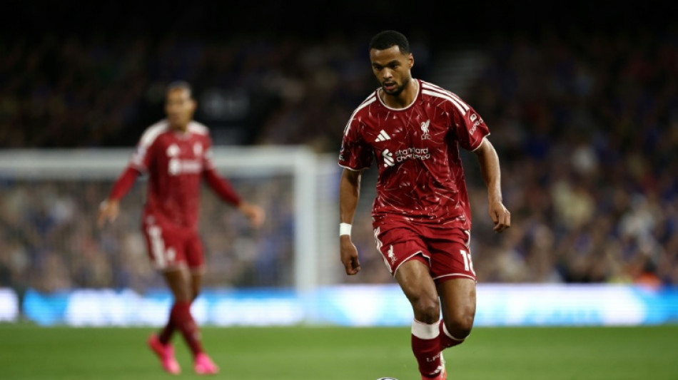 Angleterre: premi&egrave;re victoire pour Liverpool, Barcola fait ses d&eacute;buts