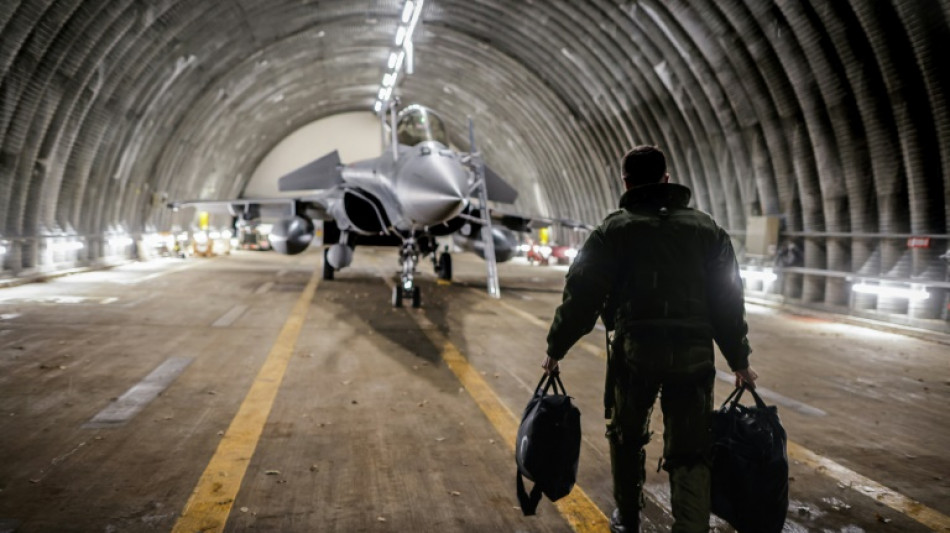 Colombia negocia la adquisici&oacute;n de 16 cazas franceses Rafale