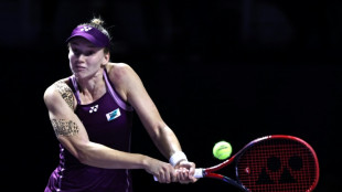 Rybakina stays perfect at WTA Finals with win over alternate Alexandrova