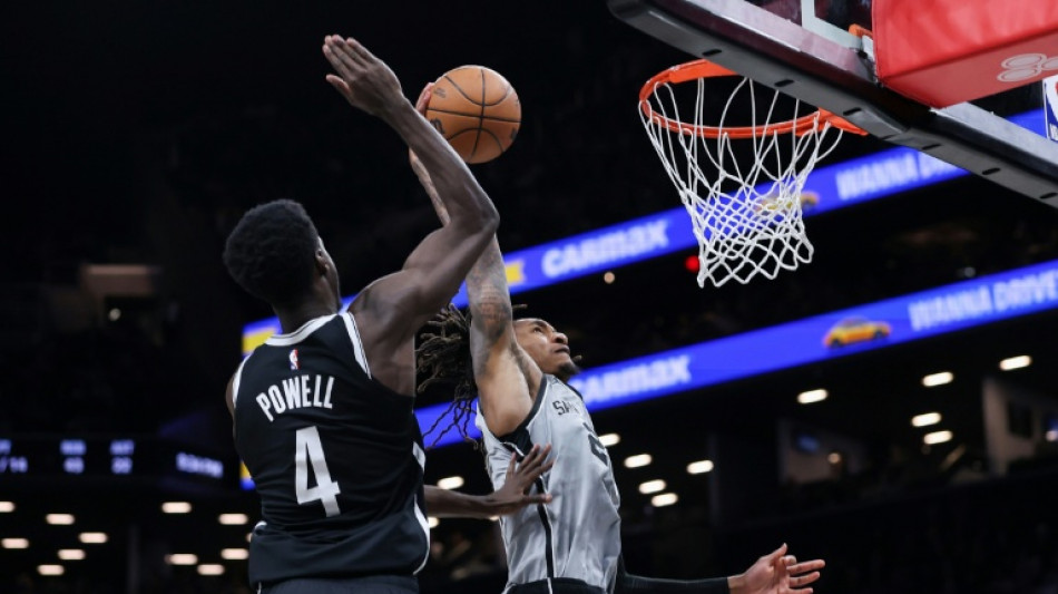 NBA: 11e victoire d'affil&eacute;e pour les Spurs
