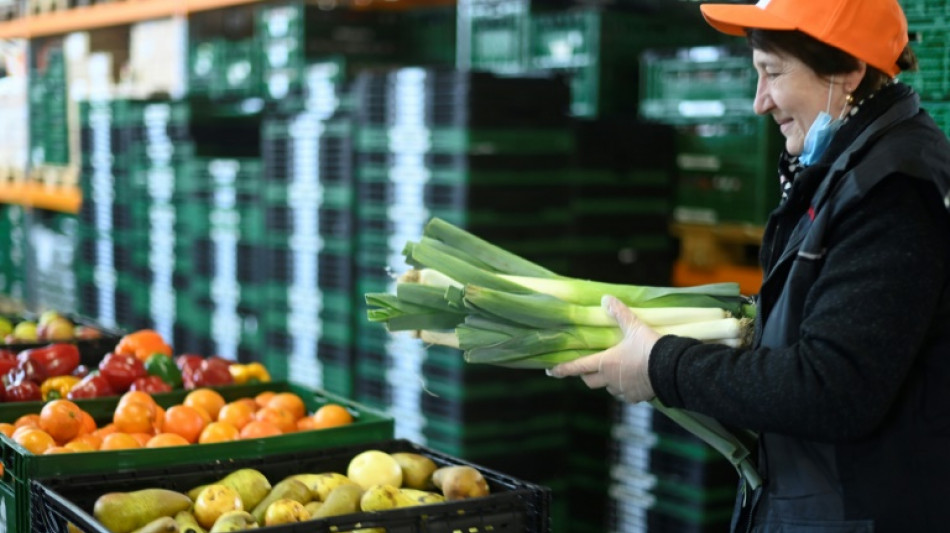 Berliner Tafel freut sich &uuml;ber Gr&ouml;nemeyers "Wetten, dass..?"-Spende