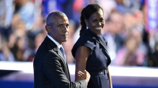 'Sim, ela pode!': Obama pede elei&ccedil;&atilde;o de Kamala Harris e uni&atilde;o