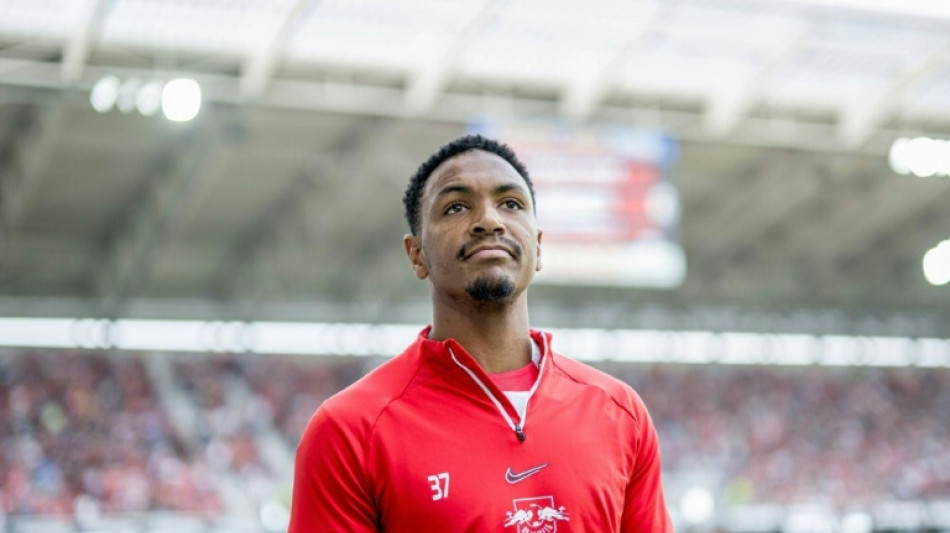 Zagueiro senegal&ecirc;s Abdou Diallo deixa PSG e assina com Al-Arabi, do Catar