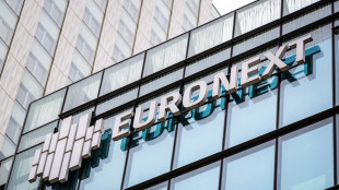 Borsa: Parigi apre debole (-0,49%), gi&ugrave; anche Londra (-0,32%)