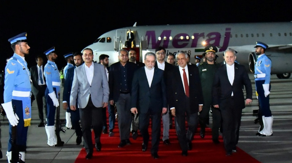Negociador iraniano chega ao Paquist&atilde;o, que espera enviados dos EUA