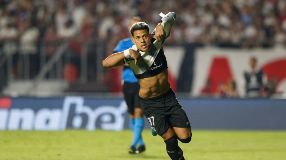 Botafogo vence S&atilde;o Paulo nos p&ecirc;naltis (5-4) e vai &agrave;s semifinais da Libertadores