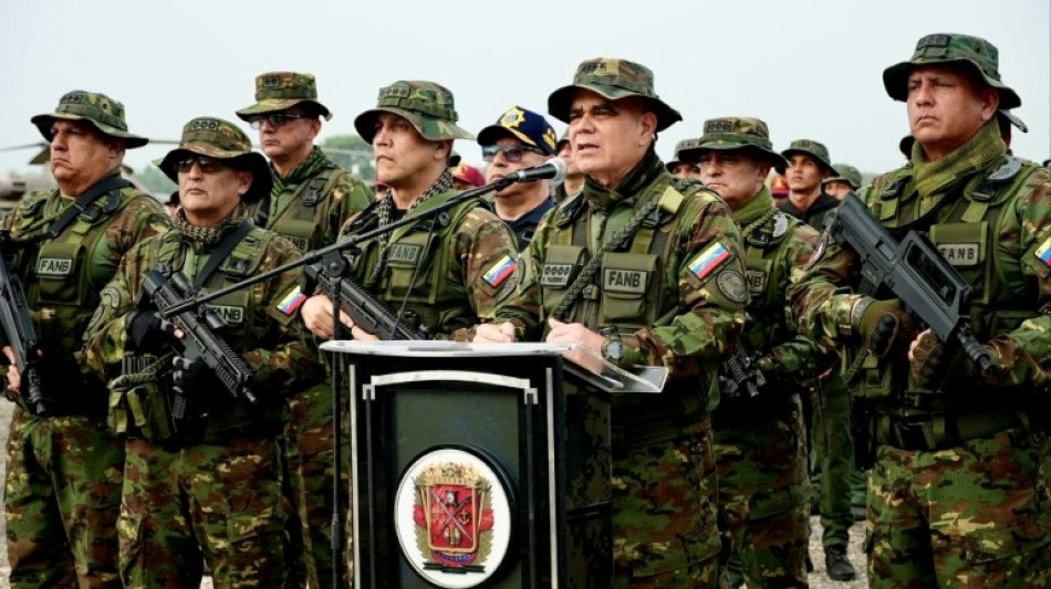 Venezuela lanza operaci&oacute;n militar en frontera con Colombia