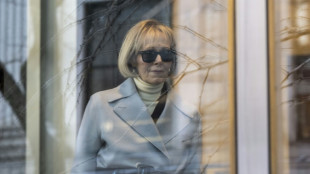 Juiz amea&ccedil;a retirar Trump de tribunal onde &eacute; julgado por difama&ccedil;&atilde;o