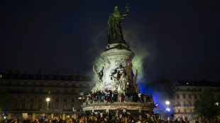 Macron pede a seu premi&ecirc; que continue no cargo ante o limbo pol&iacute;tico na Fran&ccedil;a