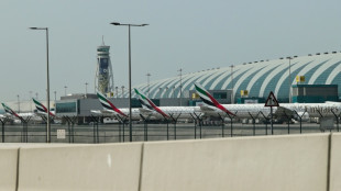 Nach iranischem Angriff: Flughafen Dubai stellt vor&uuml;bergehend Betrieb ein