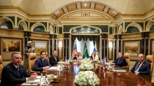 Delegaciones de EEUU y Rusia se re&uacute;nen en Arabia, entre temores de Kiev y las potencias europeas