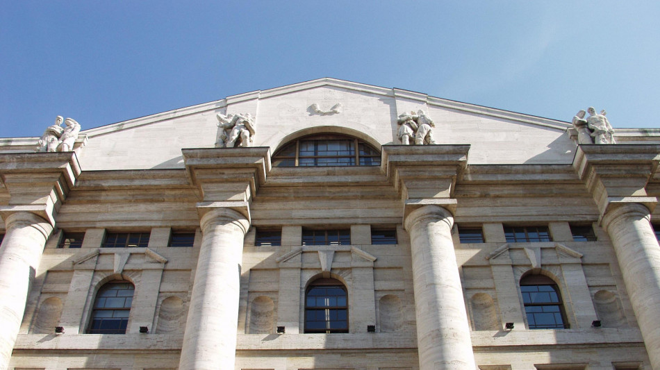 Borsa: Milano chiude in calo, Ftse Mib -0,1%