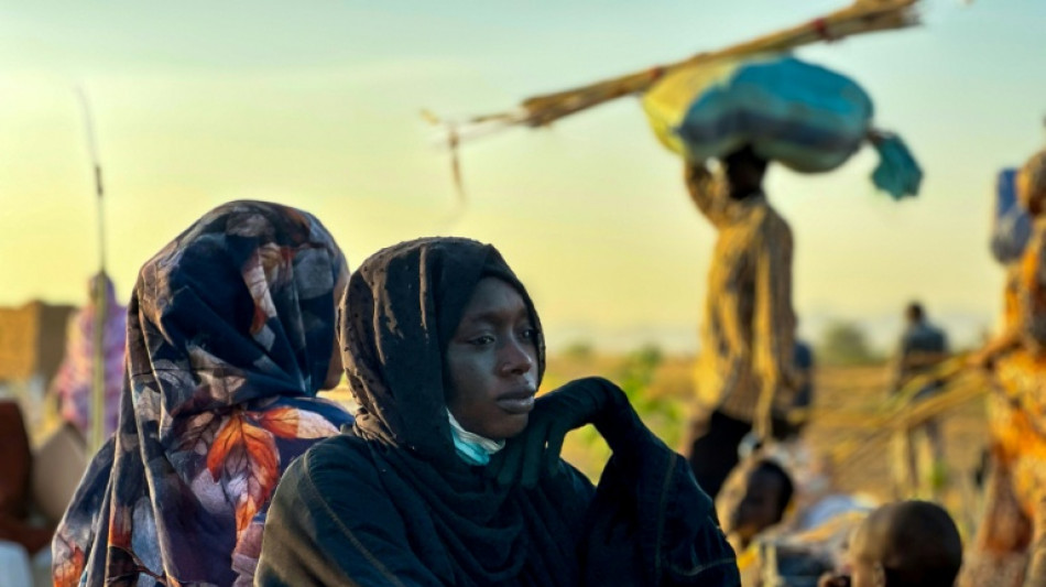 Trabalhadores humanitários em Darfur pedem ajuda pela chegada em massa de refugiados