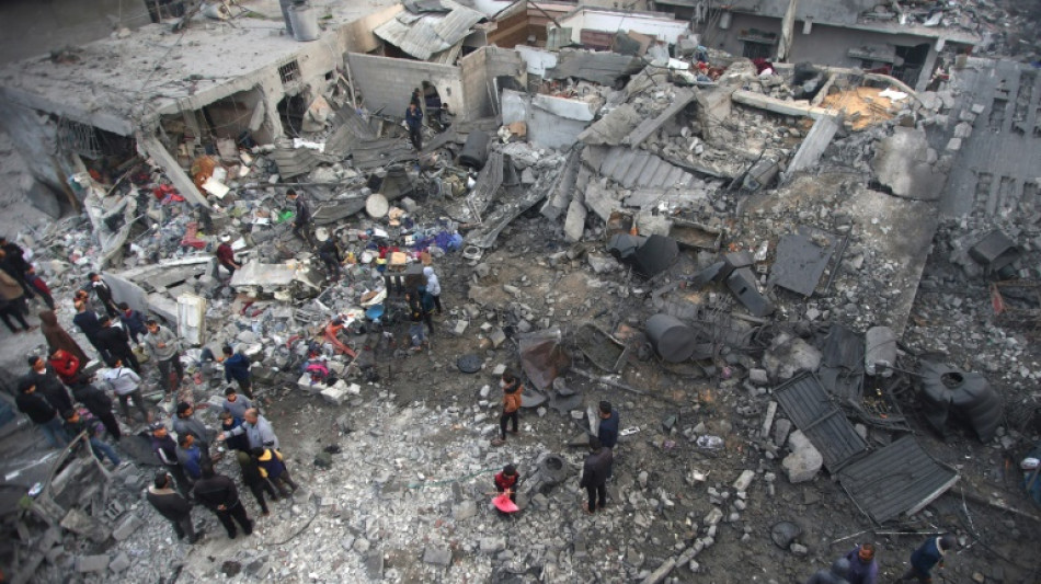 Los bombardeos israel&iacute;es en Gaza aplastan la ef&iacute;mera alegr&iacute;a por el anuncio de tregua