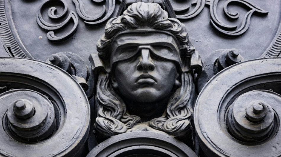 Unterbringung in Psychiatrie nach T&ouml;tung von Mutter auf Hausboot in Hamburg