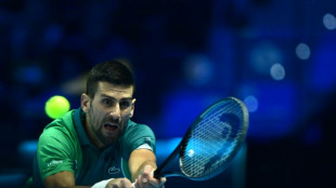 Djokovic vence Hurkacz, mas depende de Sinner para avan&ccedil;ar no ATP Finals
