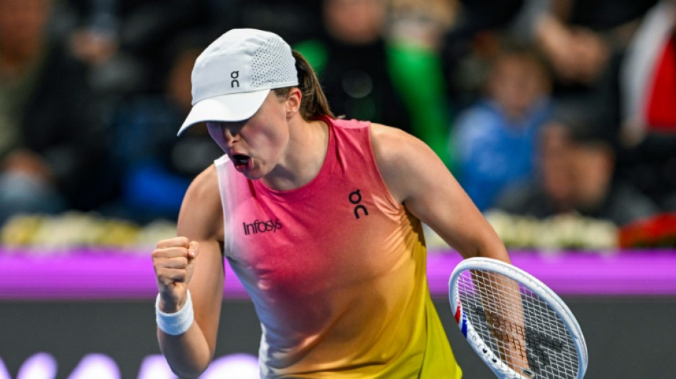 Swiatek vai &agrave;s semifinais do WTA 1000 de Doha; Alexandrova tamb&eacute;m avan&ccedil;a
