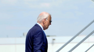 Biden desiste de disputar reelei&ccedil;&atilde;o e apoia Kamala Harris
