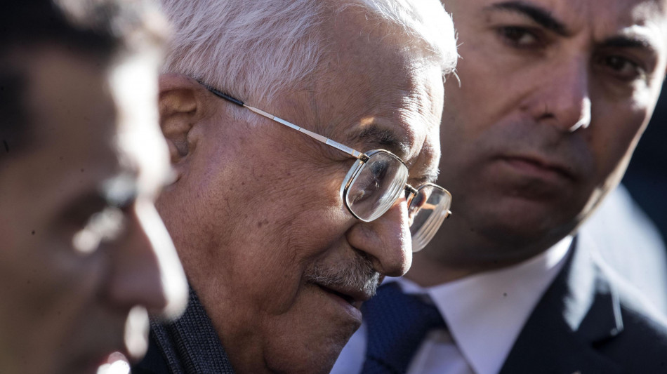 Sondaggio palestinese rileva calo consensi Hamas, 79% vuole dimissioni Abu Mazen