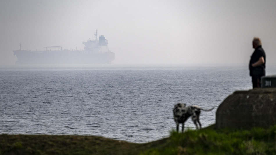Reuters, Usa valutano allentamento delle sanzioni su navi della 'flotta ombra'