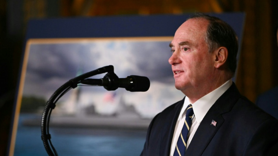 El Pent&aacute;gono anuncia la salida "inmediata" del secretario de la Marina