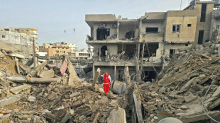 Israeli says will strike Lebanon-Syria border crossing