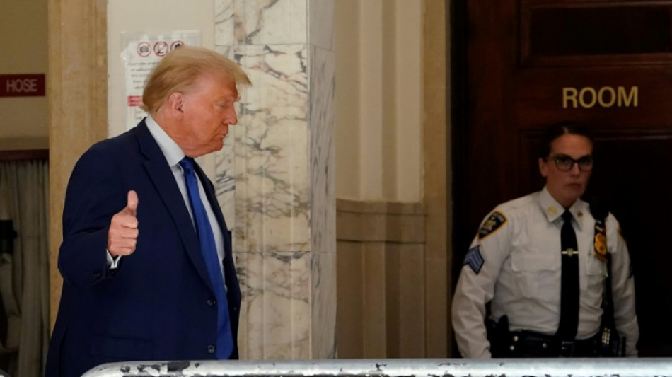 Juiz multa Trump em US$ 10.000 por ofensas &agrave; escriv&atilde; de tribunal