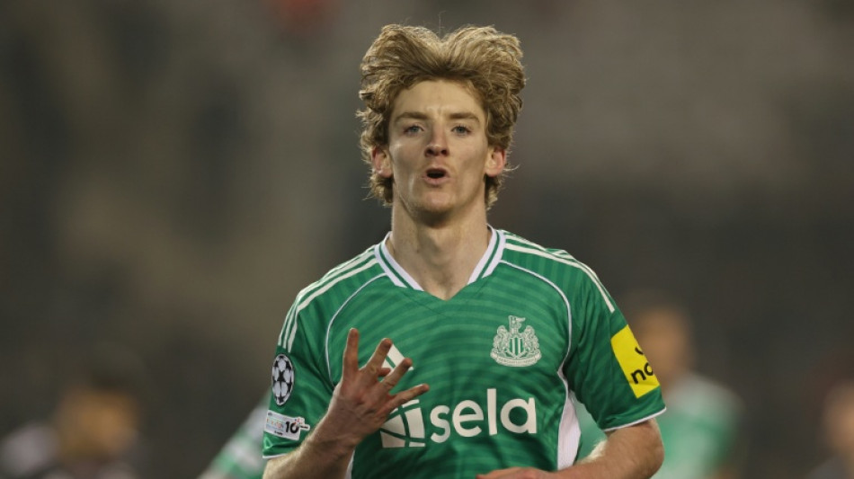 Newcastle atropela Qarabag (6-1) e encaminha vaga nas oitavas da Champions