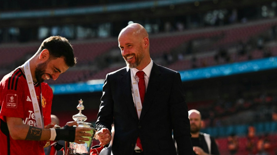 Ten Hag bleibt United-Trainer - und verl&auml;ngert
