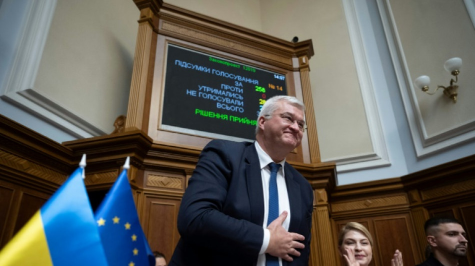 Zelensky exige 'resultados tang&iacute;veis' ap&oacute;s mudan&ccedil;a de gabinete na Ucr&acirc;nia