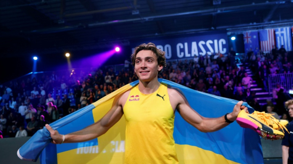 Armand Duplantis bate recorde mundial do salto com vara pela 15&ordf; vez