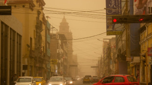 Tormenta de arena y polvo cubre regiones costeras del sur de Perú