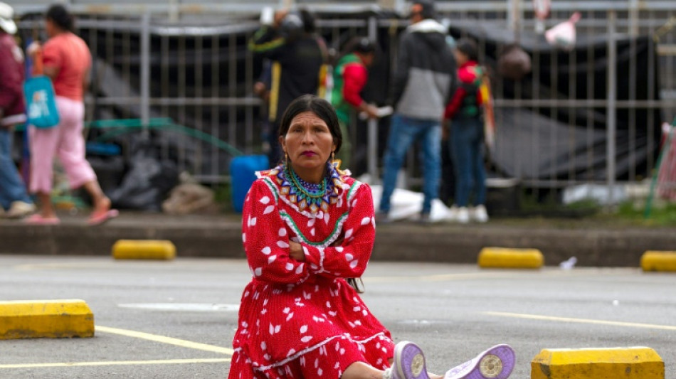 Milhares de ind&iacute;genas acampam em Bogot&aacute; e exigem reuni&atilde;o com governo colombiano