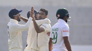 Bangladesh top order falters before lunch