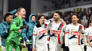 PSG bate Lens nos p&ecirc;naltis e avan&ccedil;a na Copa da Fran&ccedil;a; Olympique e Monaco goleiam