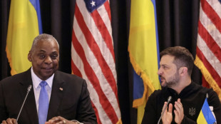 Zelensky pede 'mais armas' aos aliados para frear a R&uacute;ssia na Ucr&acirc;nia