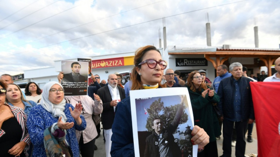 Aktivistin bei Protesten gegen Freiheitbeschr&auml;nkungen in Tunesien festgenommen