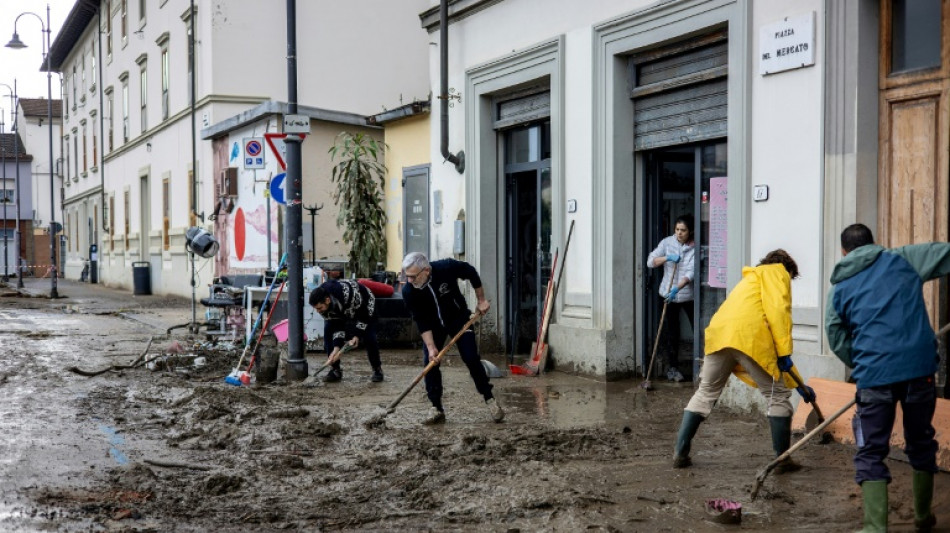 Crue du fleuve Arno en Italie: Florence d&eacute;sormais hors de danger