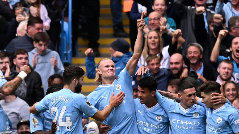 City vence Forest e se mant&eacute;m 100% no Ingl&ecirc;s; Luton consegue seu 1&ordm; ponto