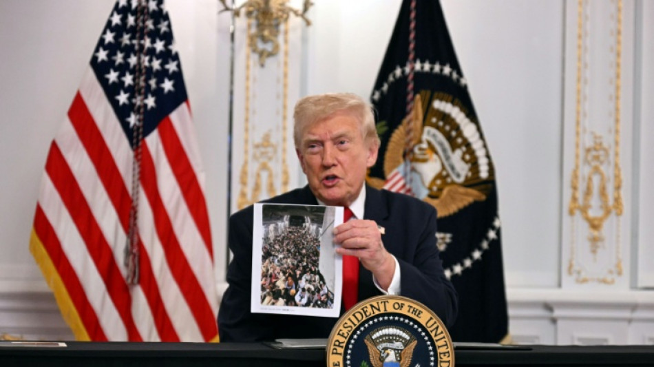 Trump diz que suspender&aacute; 'permanentemente' migra&ccedil;&atilde;o do 'terceiro mundo'