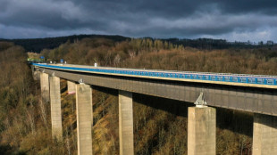 Marode Talbr&uuml;cke Rahmede an der A45 im Sauerland gesprengt