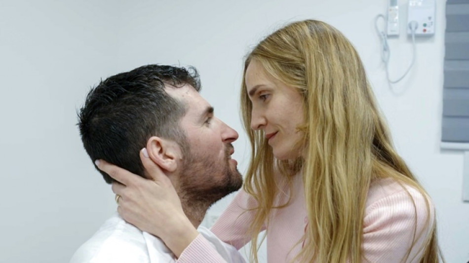 El reh&eacute;n israel&iacute; que tuvo que esperar m&aacute;s de un a&ntilde;o para conocer el nombre de su hija