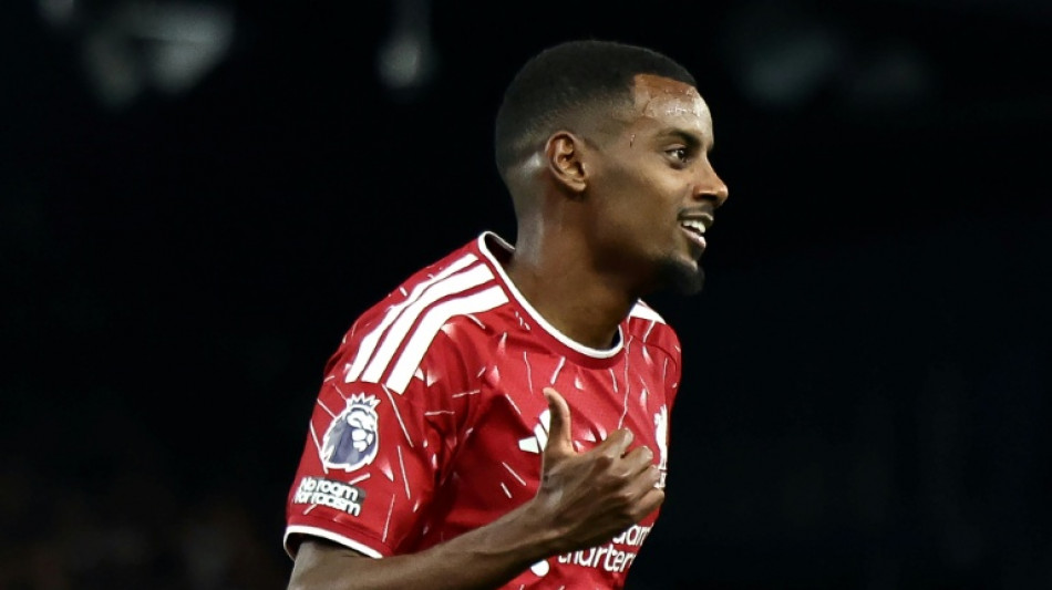 Liverpool vence Ipswich e conquista 1&ordf; vit&oacute;ria no Ingl&ecirc;s