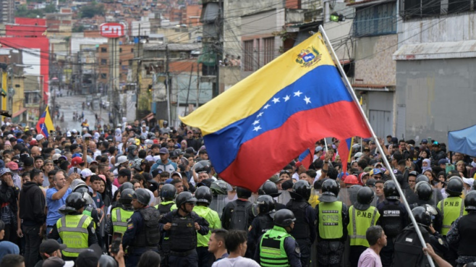 'Impar&aacute;vel': oposi&ccedil;&atilde;o venezuelana protesta contra reelei&ccedil;&atilde;o de Maduro