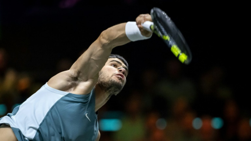 Alcaraz vence Hurkacz e vai enfrentar De Mi&ntilde;aur na final do ATP 500 de Roterd&atilde;