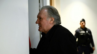 Procès Depardieu: 18 mois avec sursis requis contre l'acteur, son avocat plaide la relaxe