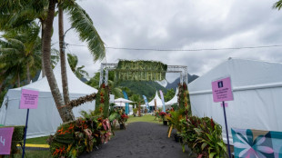 El surf ol&iacute;mpico empieza a hartar a los habitantes de Teahupo'o
