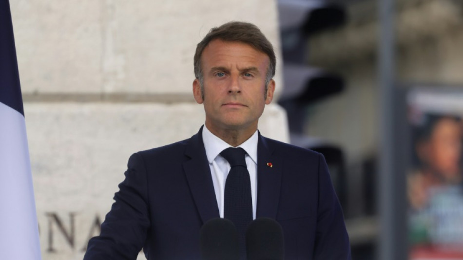 Macron retoma dif&iacute;ceis consultas para nomear governo na Fran&ccedil;a