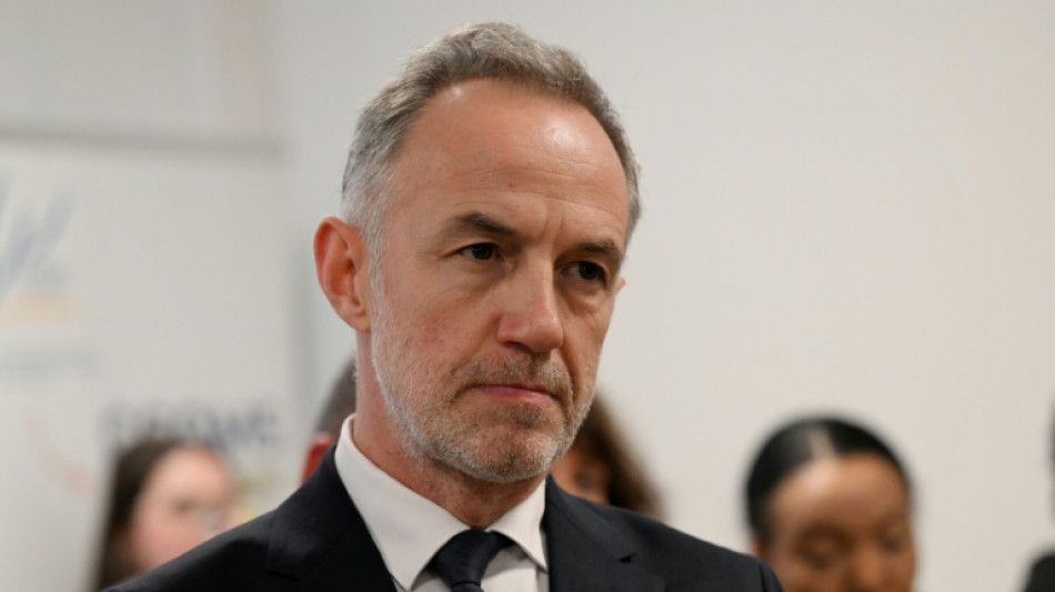 Paris suspende 31 monitores escolares por supostos abusos sexuais